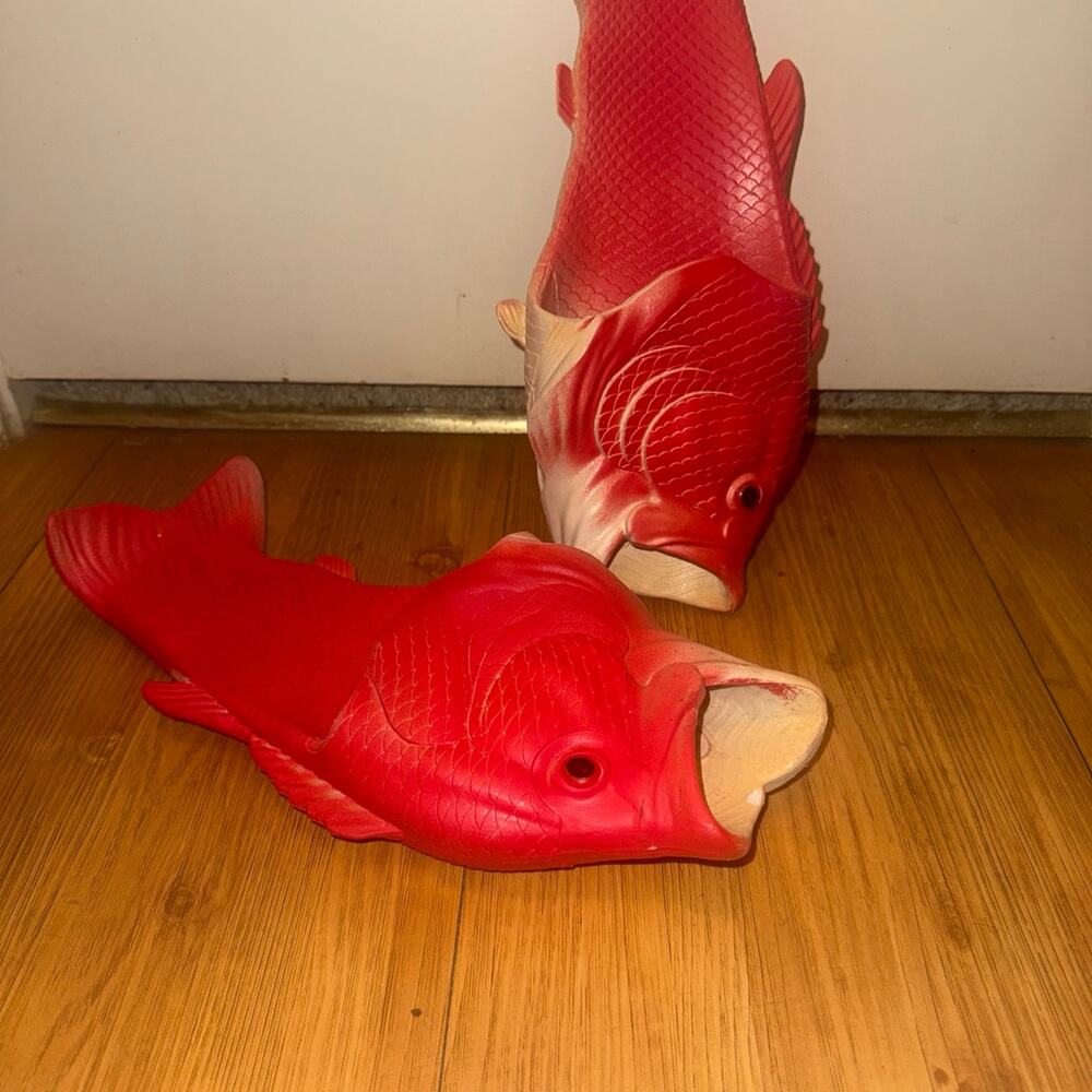 Red Fish Shaped Novelty Sandals Size 10 Unisex Funny Fish Slippers
